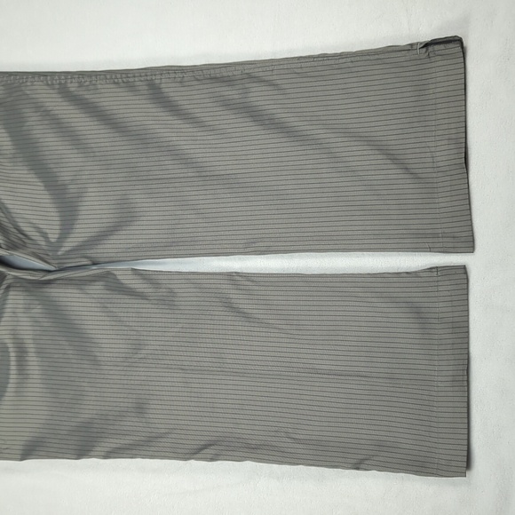 Under Armour Men's Lightweight Golf Pants Gray Pinstripe Size 40 - Picture 6 of 7